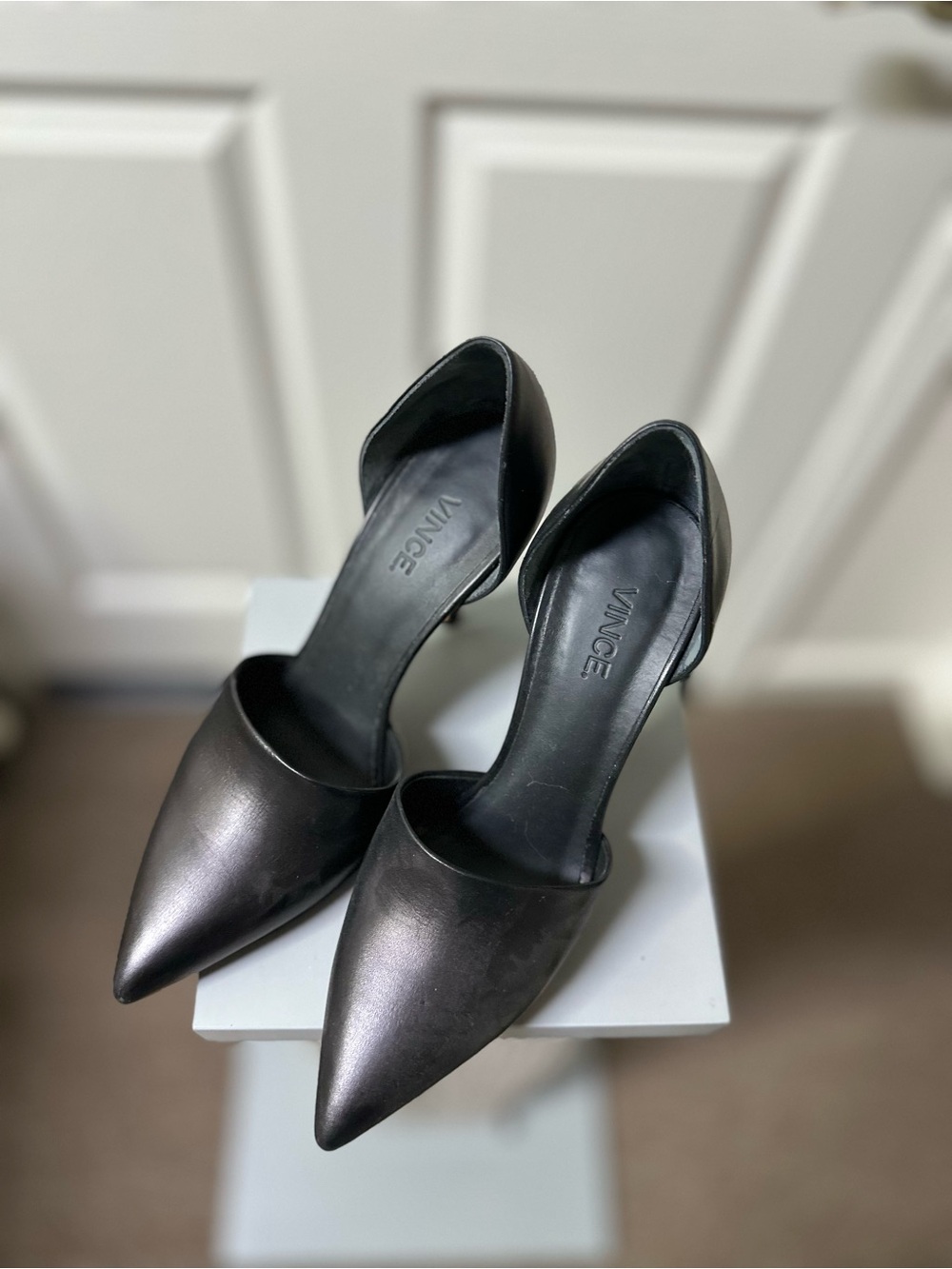 Vince Black Pointed D'Orsay Leather Pumps US5